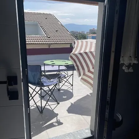 Personal Terrace Floor - In 3*