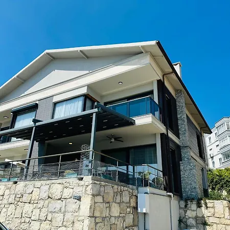 Guest house Personal Terrace Floor - In Kusadasi